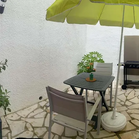 T1 Bis A Bidart, 2 Pers, 900m Plage, Terrasse Et Spa, Quartier Calme - Fr-1-495-137
