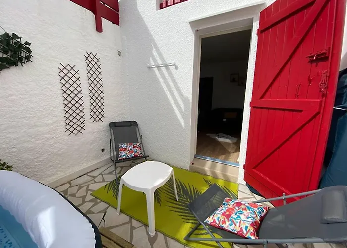 T1 Bis A Bidart, 2 Pers, 900m Plage, Terrasse Et Spa, Quartier Calme - Fr-1-495-137 * Bidart